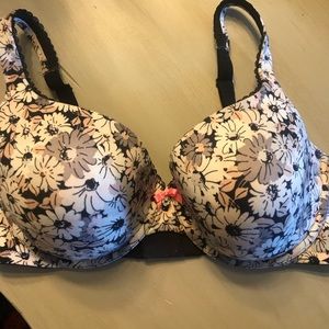 Victoria’s Secret Body by Victoria 36 DD
